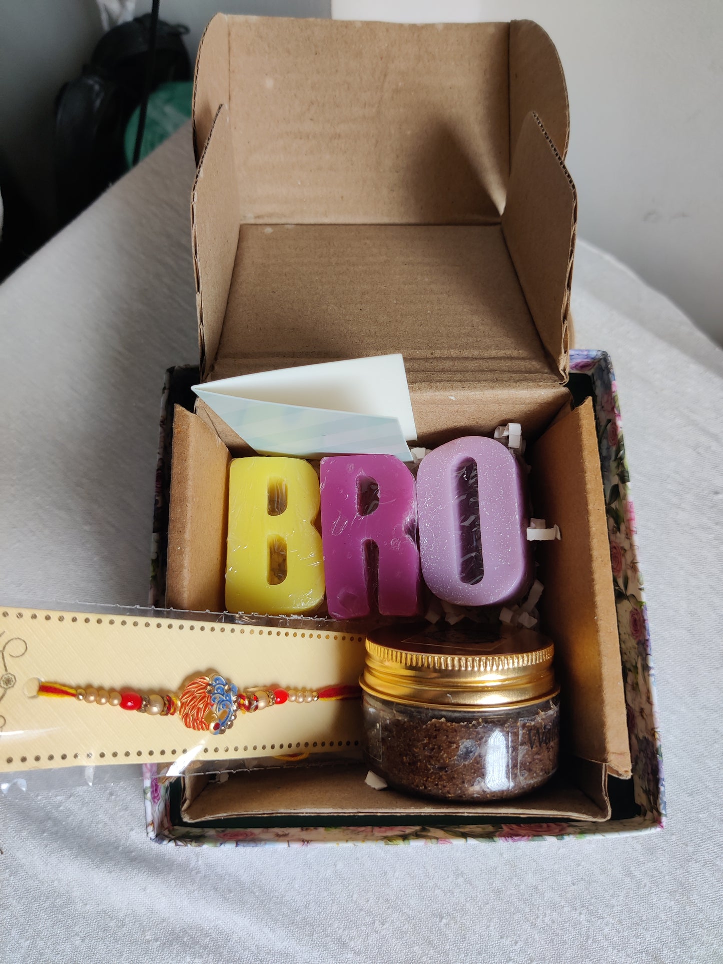 BRO RAKHI HAMPER